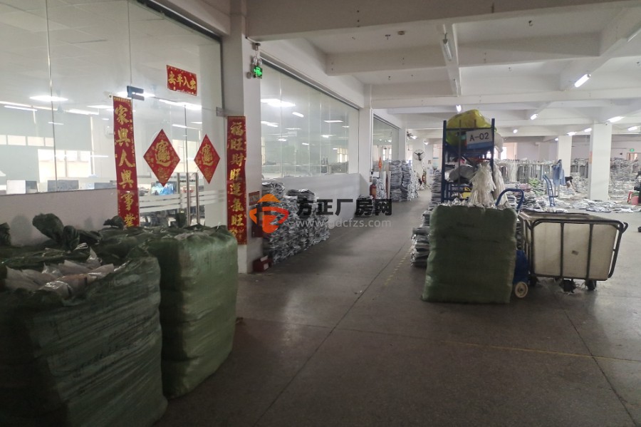新塘镇牛仔城厂房3楼1500平方出租