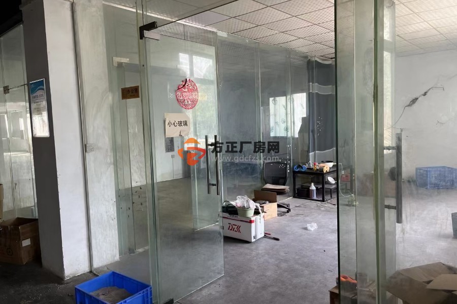 万江新出标准沉重二楼1000方出租单独电梯现成玻璃办公室