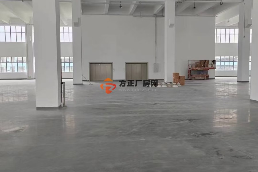 顺德龙江工业区靠主干道边上独门独院厂房22500出租可以分