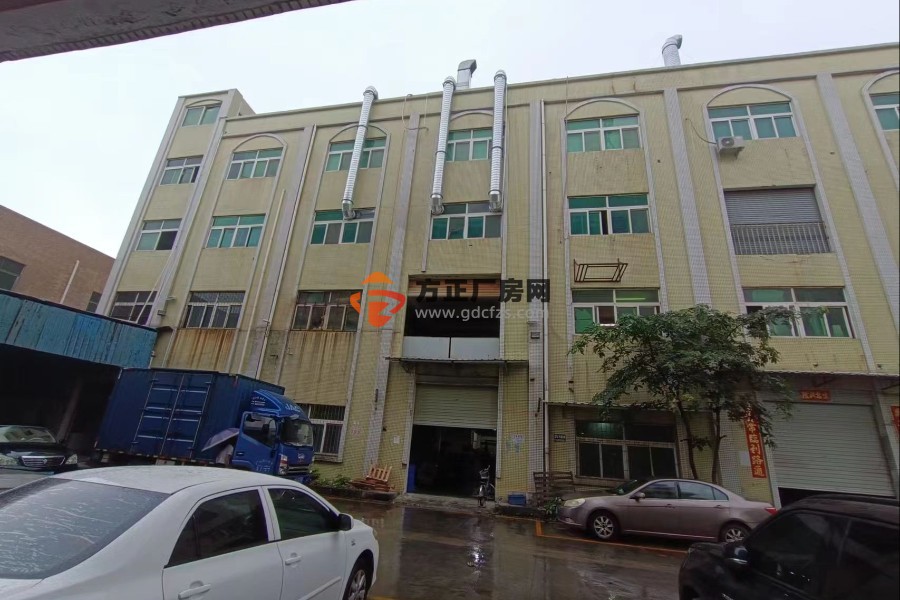 石排工业区出租标准厂房一楼580平