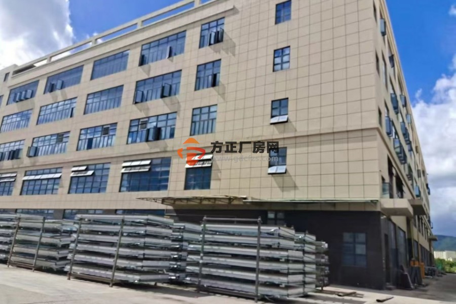 惠阳区临深圳东莞高速路口2公里 面积:21000平方（可分租）