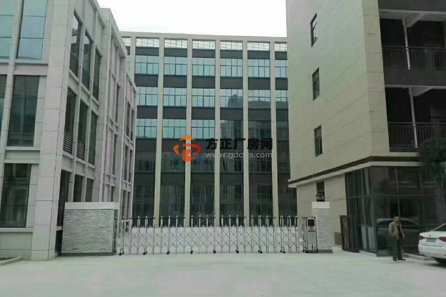 黄江紧靠深圳新出原房东独院厂房出租:厂房总建筑面积13500平方实际面积出租